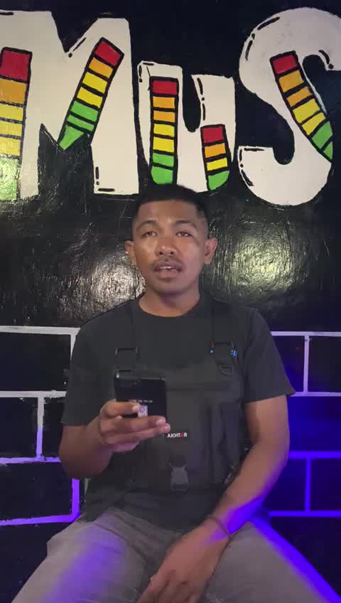 TATTO BAND - SATU SENYUM SAJA