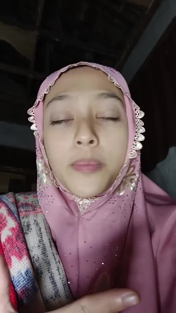 Lipsing mama dedeh