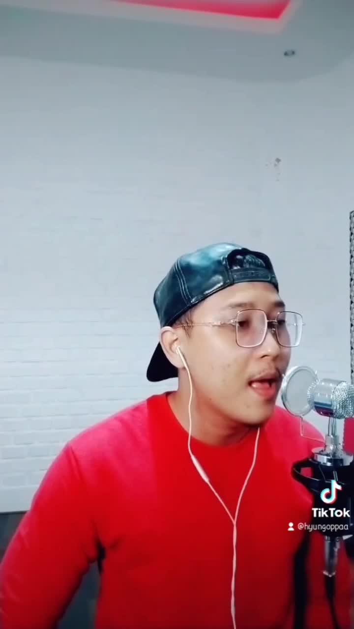 pround marry dan gaun merah cover song