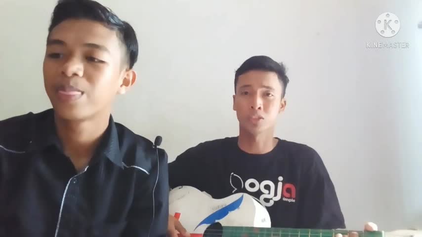 Nama : yudi & fepra, umur : 18 dan 23 tahun, kota asal : hamparan perak, sumatra utara, judul lagu : ya romdhon