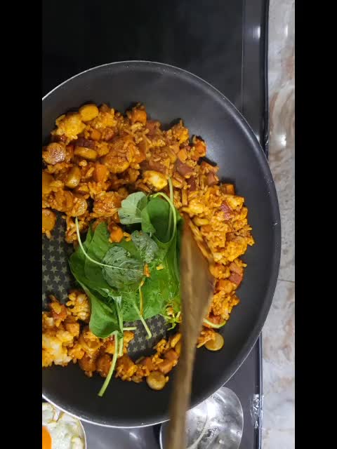 Cook kimchi fried rice with me 🍳🍚🍃