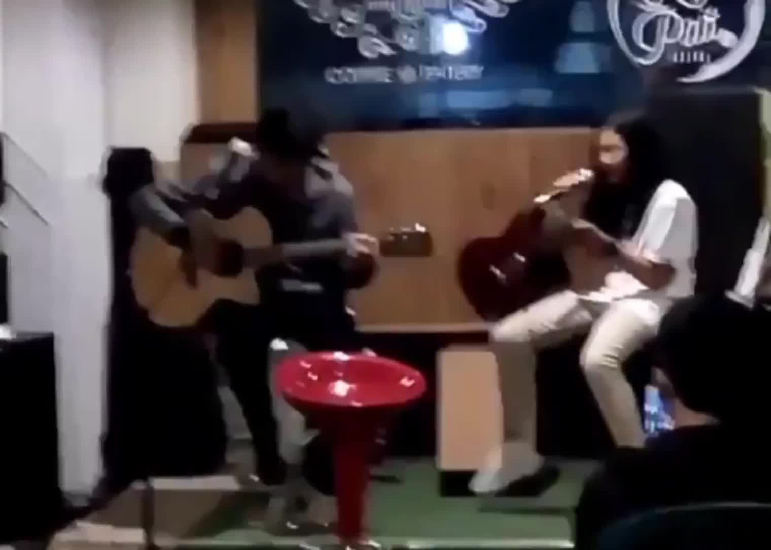 Fibrya Ratu Kendayung~Mungkin 