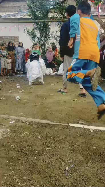 serunya kemerdekaan, lomba balap karung lokasi garut