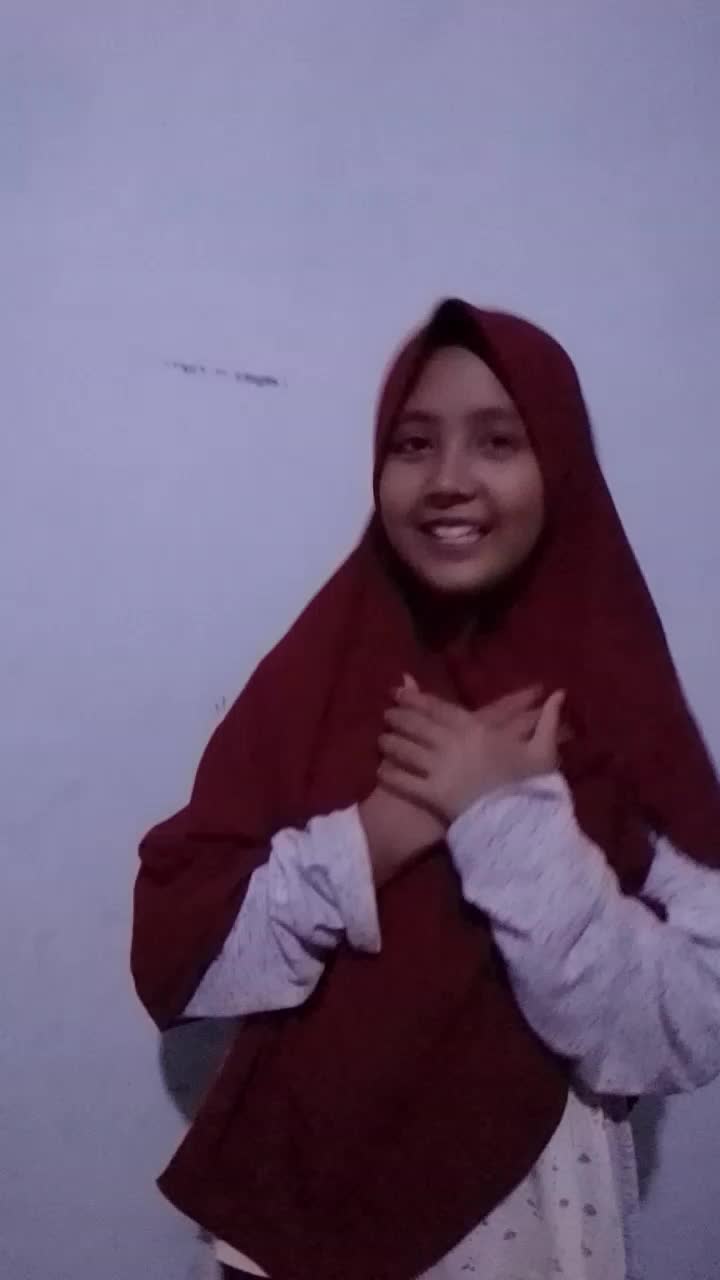 IDOL_XII Alysia Meuthia umur 15thn berasal dari Boyolali (Jawa tengah) judul lagu merindukan mu