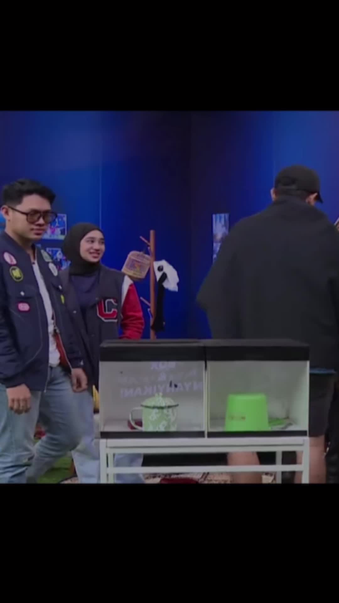 Kanan kiri kanan kiri by paul