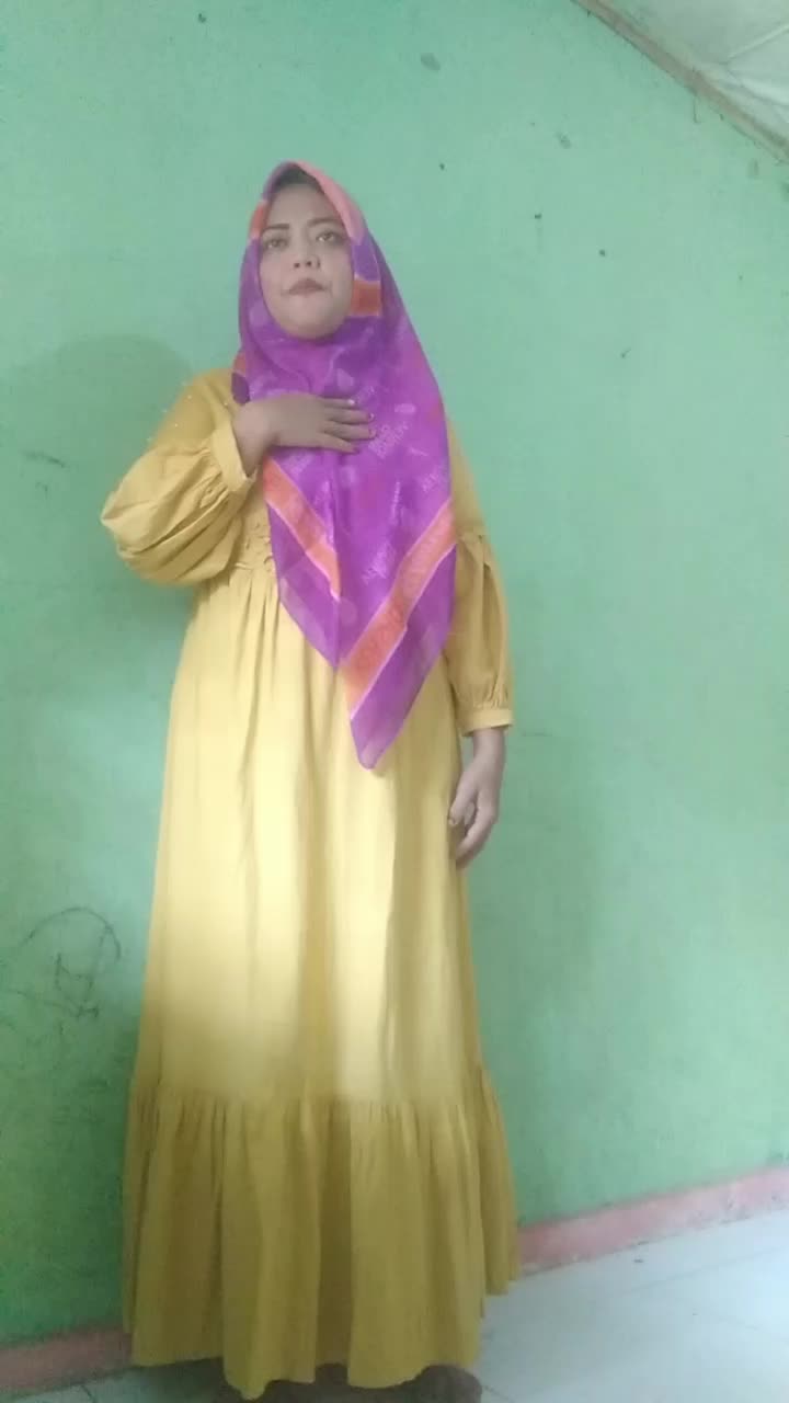 nama ku niila Shandy biasa di panggil Sindi umur ku 24 th asal ku dri metro Lampung ..ada diia dari super emak.trimaksh