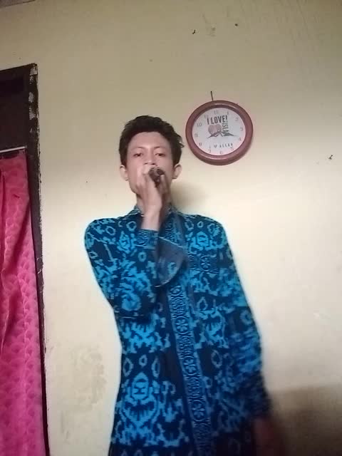 EKO SUPRIYANTO 24 TASIKMALAYA YA ASSYIQOL DAN BILA TIBA ingin mengembangkan bakat nyanyi dan juga aku ingin jadi penyanyi yang bertalenta 