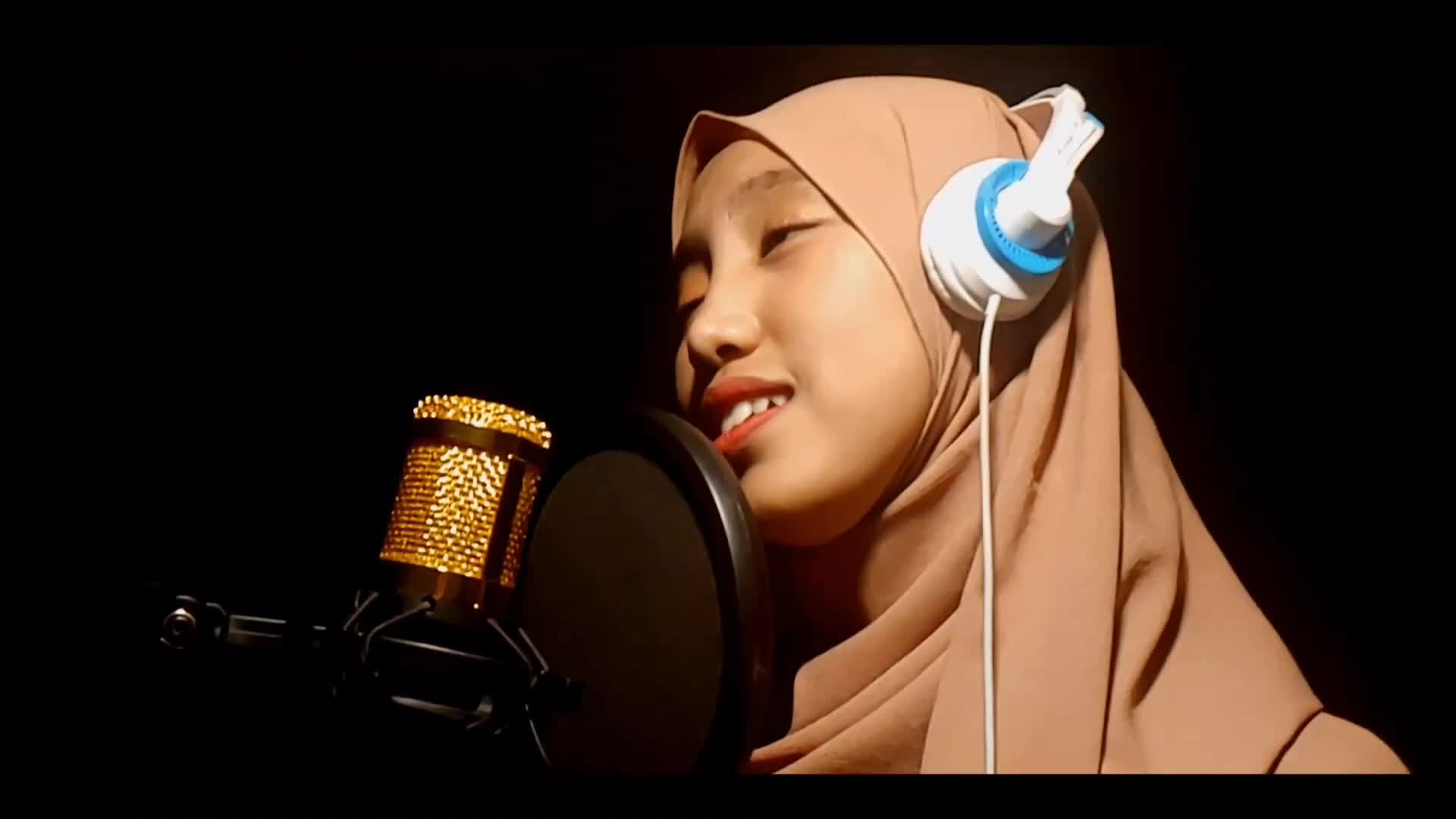 KERAMAT COVER NENG SYIFA_TASIKMALAYA_DUKUNG SAYA YA KAKAK_RCTIPlusShowYourTalent