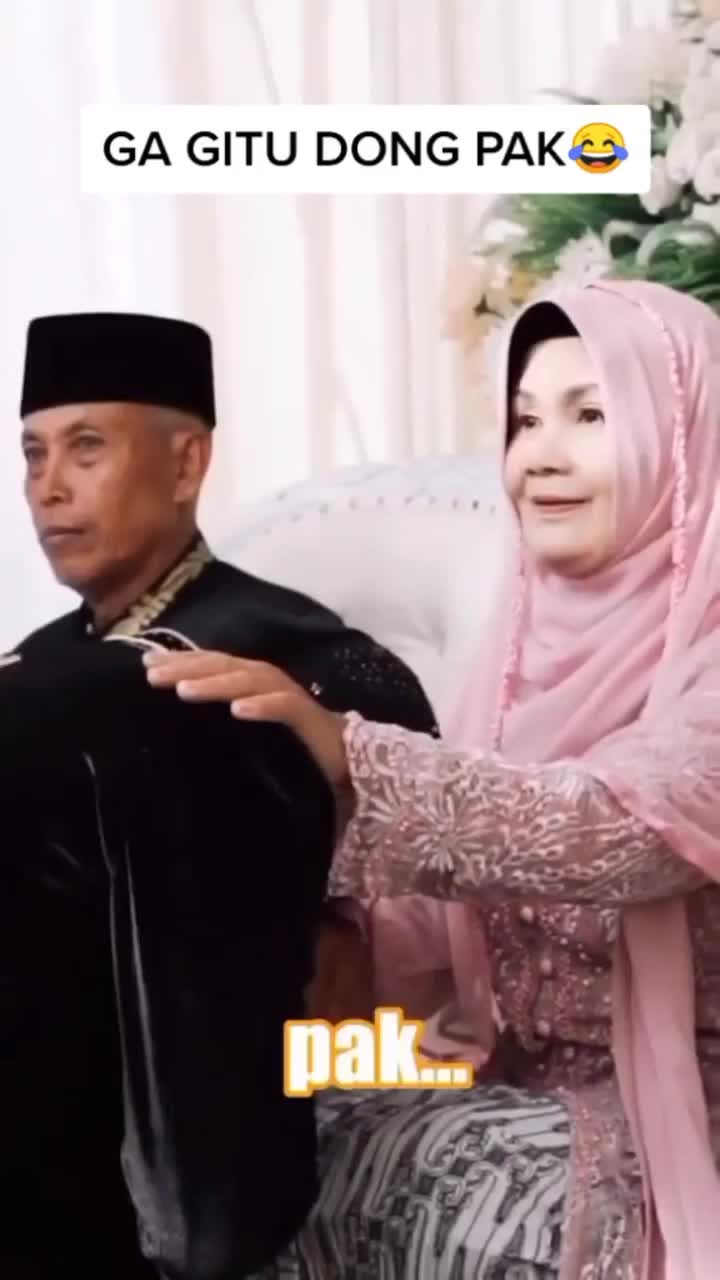 hahaha bapaknya asik nih kayanya