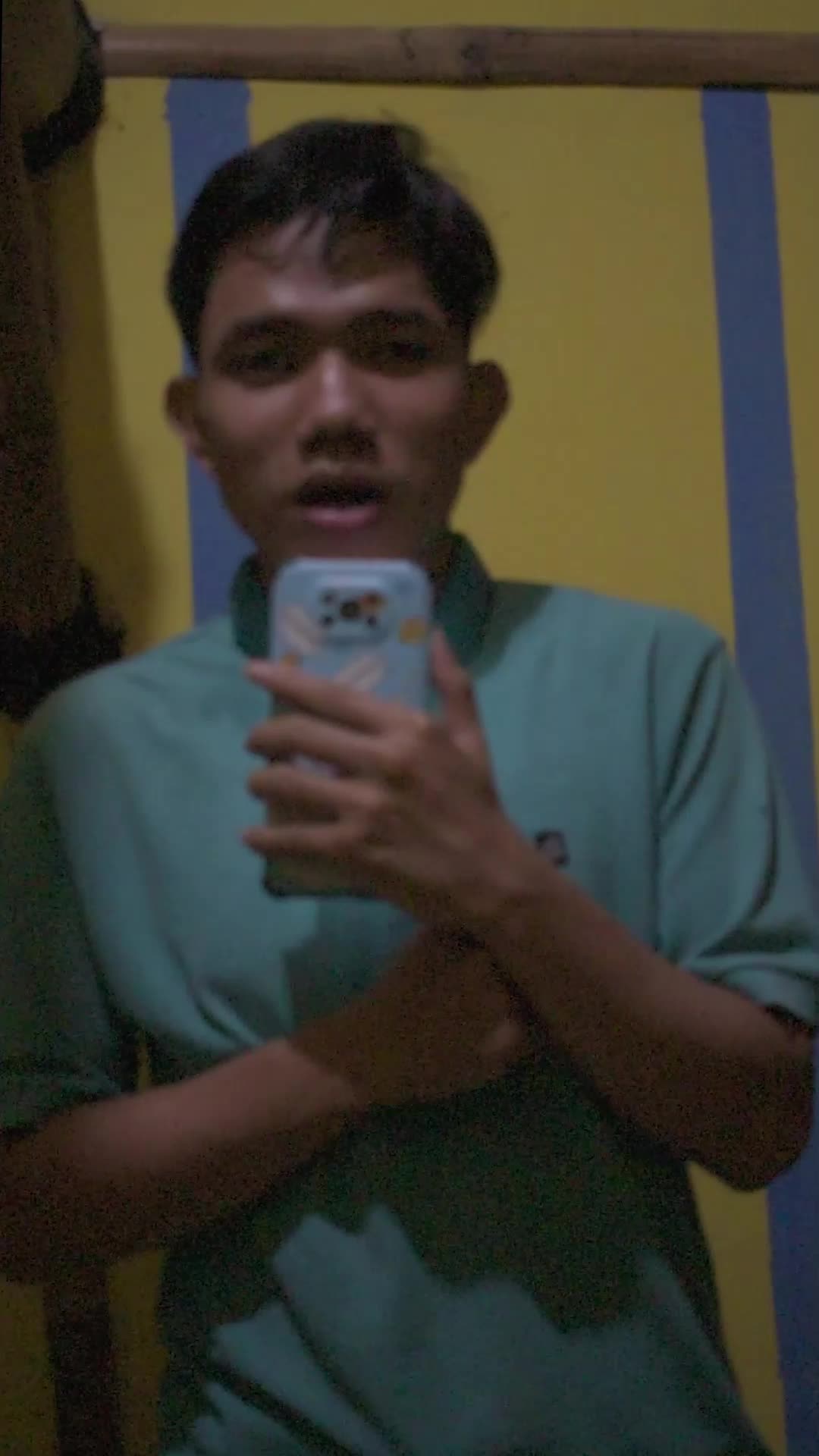 Mohon maaf mungkin agak sedikit tegang dan kedengaran fals. Tunggu video audisi yang kedua 😊😇 Terima kasih 😘💕