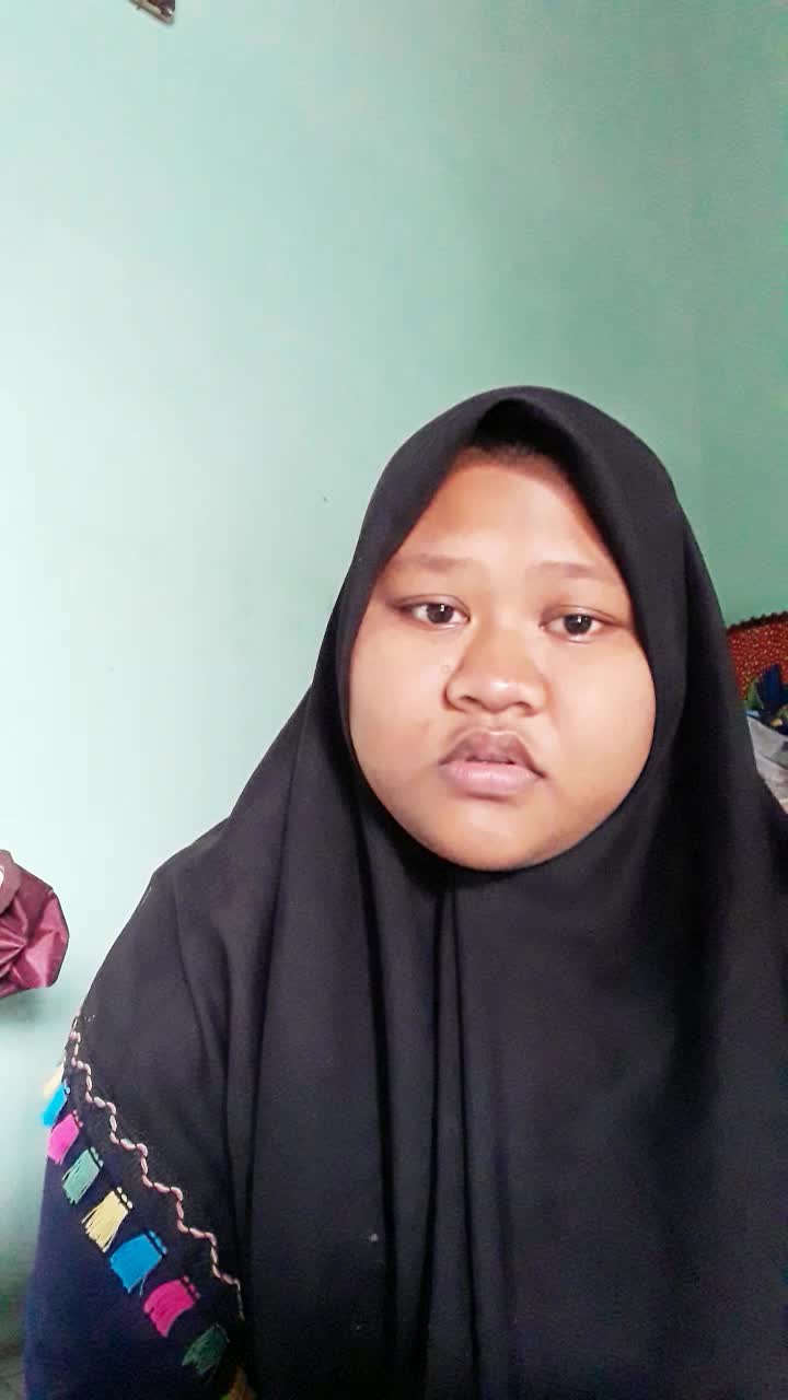 Layla_19Tahun_Brebes_ShollallohualaMuhammad