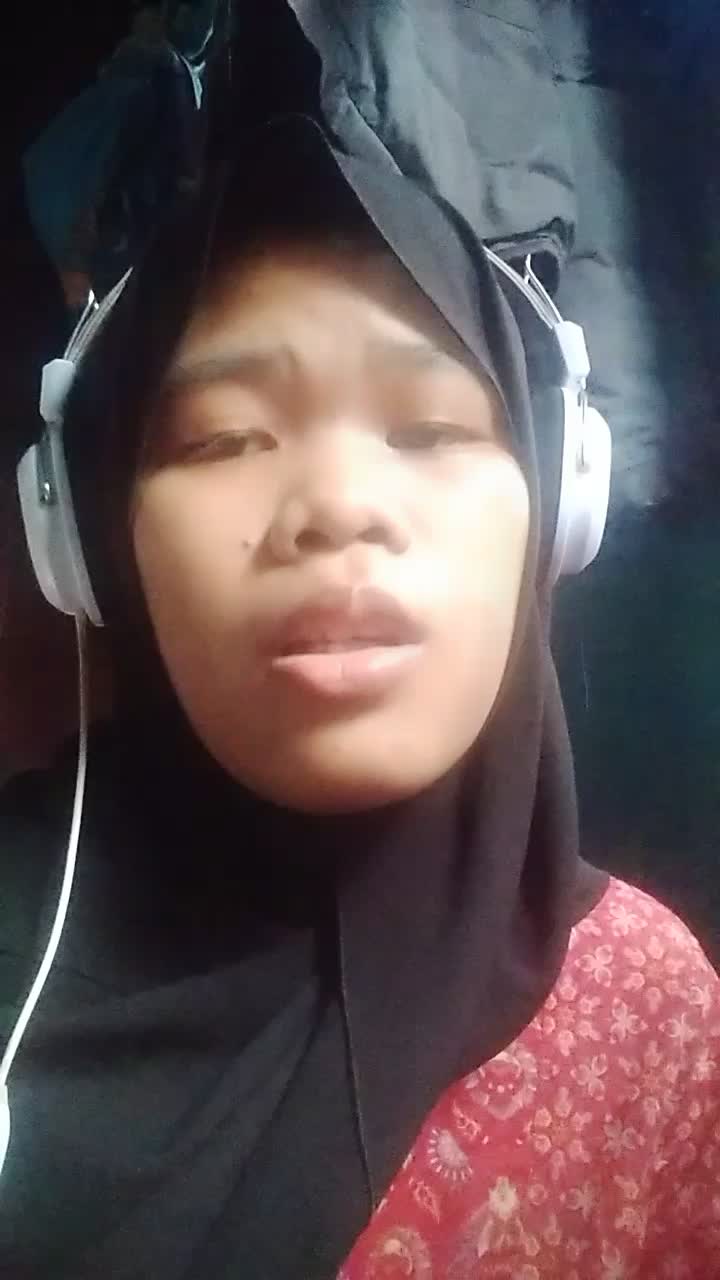 Nama: Damayanti, Usia: 22 tahun,  Kota Asal: Bogor,  Judul Lagu,  Ya Rabbama,  sayid Alwi assegaf ft Adit