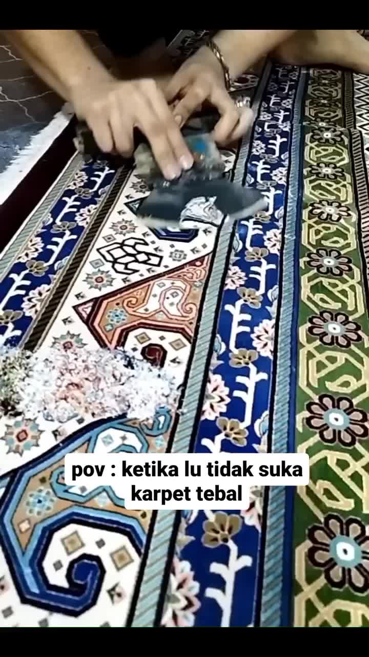 Daripada mubazir kalo nggak suka yang tebel yaa belinya yang tipis aja gitu 