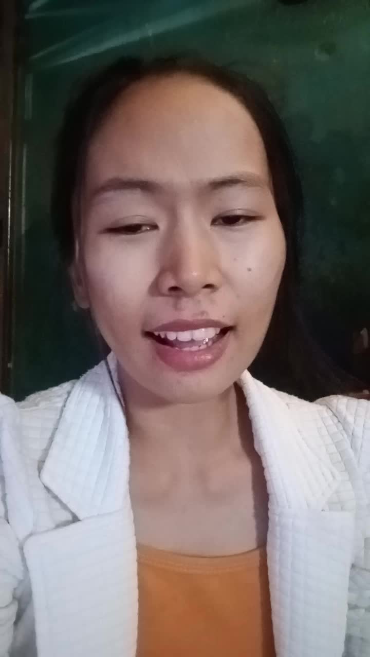 nama saya Ruri nia anggraini, asal kota Tegal Jateng, umr 25thn, judul lagu TUJUH SUMUR,.