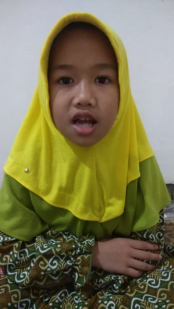 OFELIA MUNISA (8 tahun) dari PONOROGO