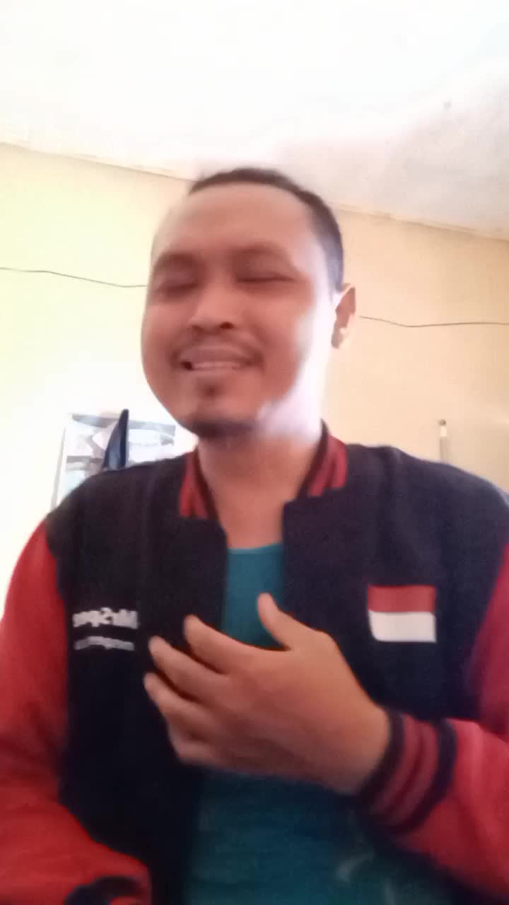 liat exfresiku ngangenin apa nyebelin wkwkwk