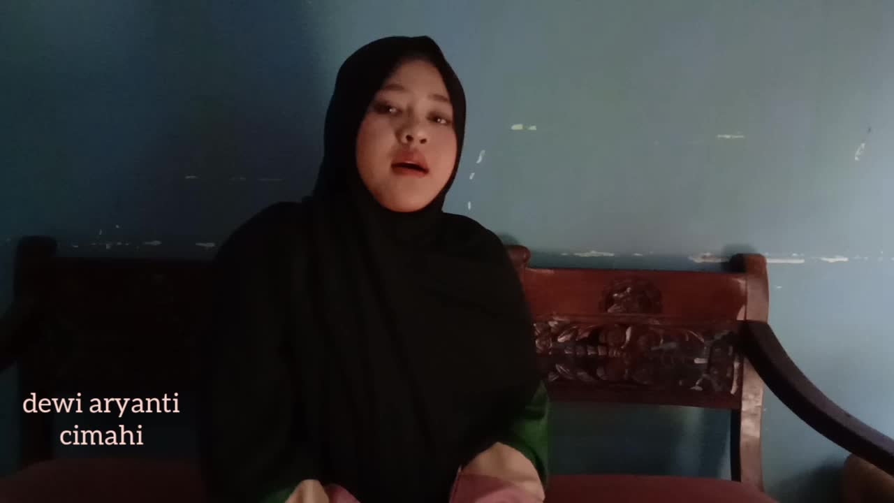 Nama : Dewi Aryanti_20thn_cimahi_yarosulalloh_yahabiballoh_dimanapun kapan pun tetap lah bersholawat agar mendapat syafaat. #voice_of_ramadh