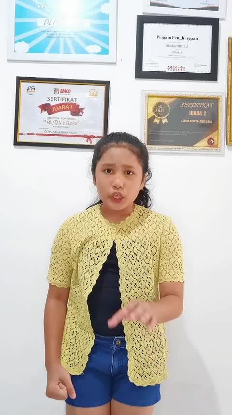 DEMANUELLA PANDIANGAN-She used to be mine //Bekasi//11th