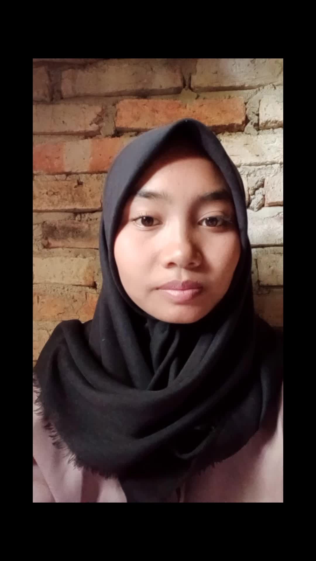 assalamualaikum we.wb. NAMA:NUR HALIMAH;KAB/KOTA BANYUASIN;USIA 15 TAHUN; HOBI MENYANYI;PELAJAR;