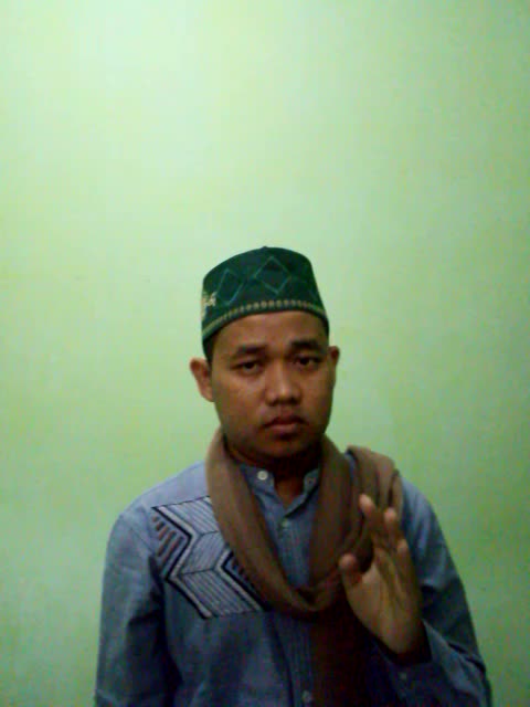 Bismillahirrohmanirrohim Assalamualaikum ,perkenalkan nama saya Dede Sulaeman-umur 24 tahun-Asala dari kota Majalengka,Jabar,WA.085747526973