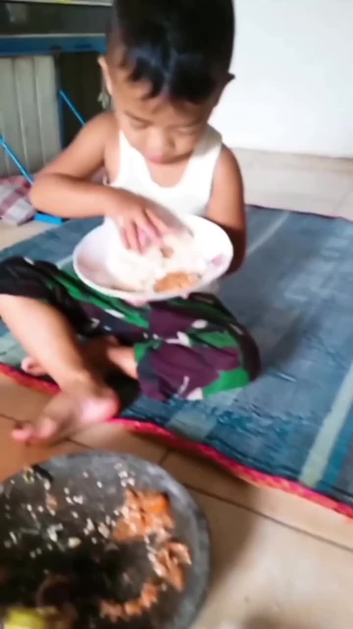 Nikmat Banget Makannya Dek