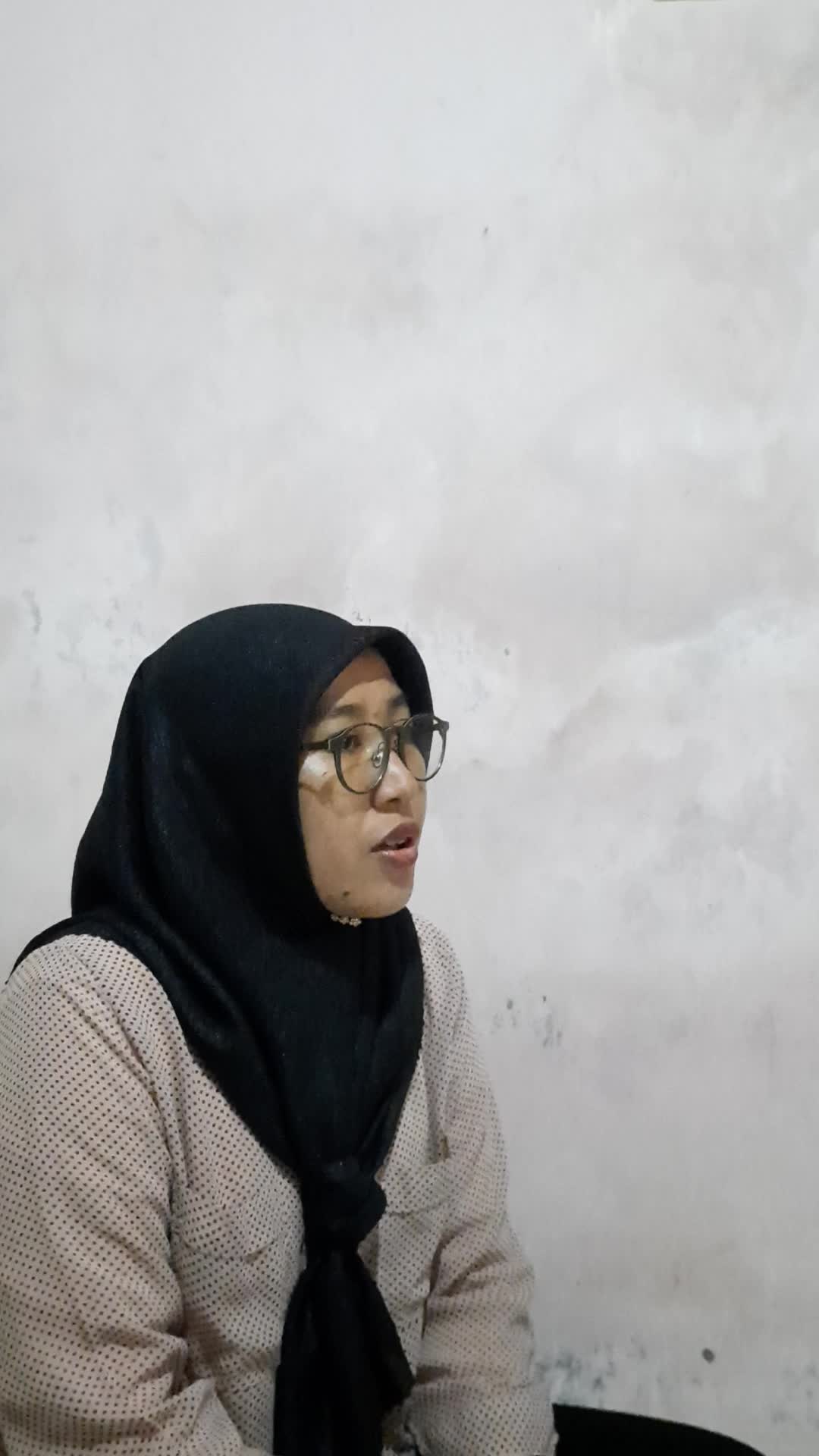 Munawaroh, 29thn , Cirebon, Kompilasi solawat muhammad tarekh dan mohammad yosoef 