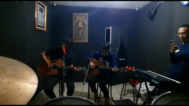 Hasil karokean lagu Tanpa Batas Waktu..(Ade Govinda feat fadli)
