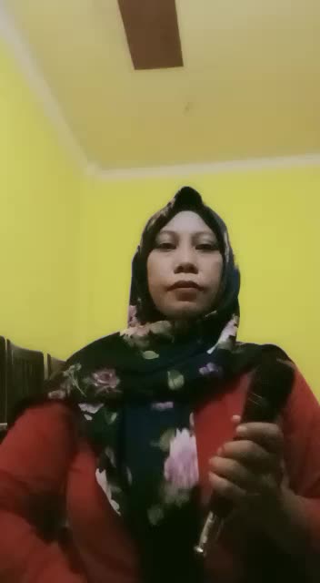 Assalamualaikum.. saya YULI dari BANYUWANGI umur saya 42 tahun#audisionlinerisingstarIndonesia