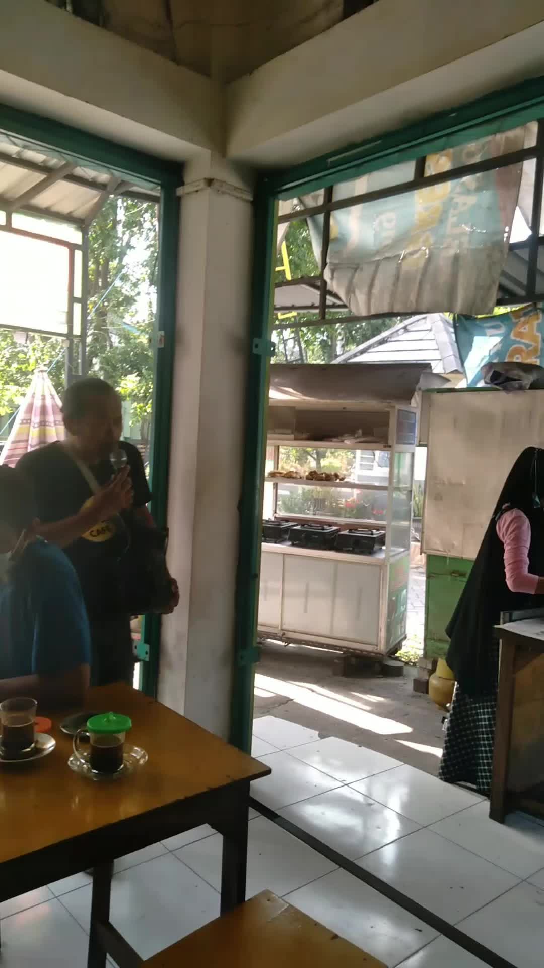 Gelandangan, cover by Witono..Recehan gak apa yg penting duwit.