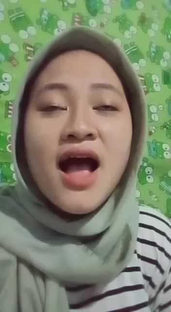 saya sherly umur 22 tahun asal madiun, menyanyikan lagu dalan liyane.. #ONLINEAUDITIONRISINGSTARINDONESIADANGDUT
