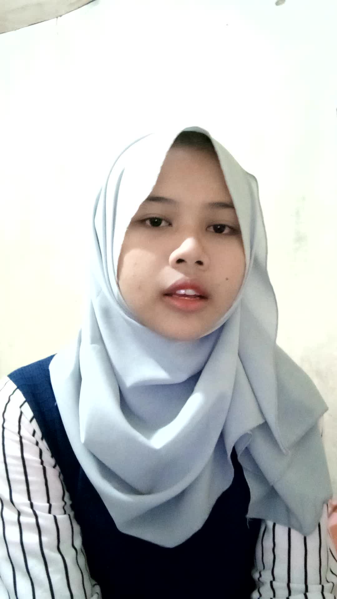 Assalamualaikum saya Maya Puspita,Medan p.siantar martoba,umur15thn,motifasi ingin menjadi the next voice of ramadhan