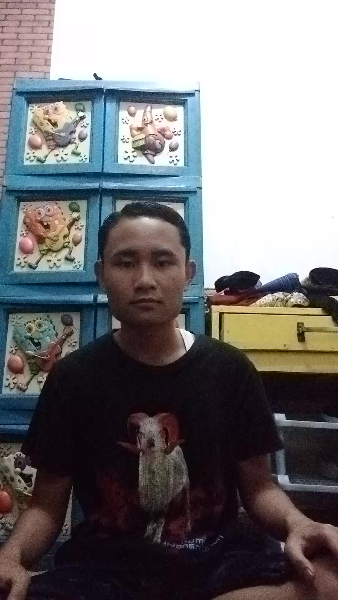 nama Misbah sabiran umur 17 tahun tinggal kota Bandung lagu tegar aku yang dulu bukanlah yang sekarang