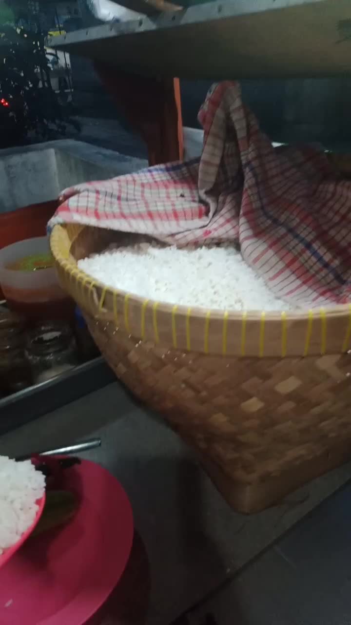 udah kelaparan😂