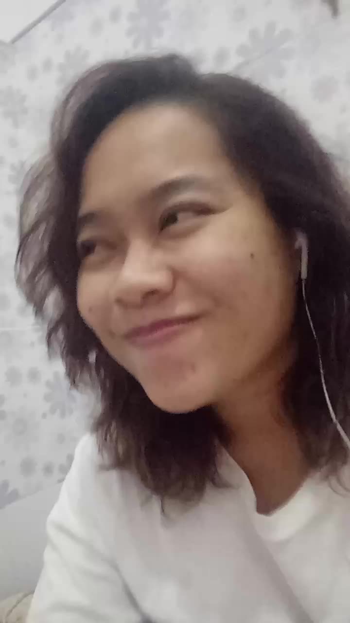 baper aku kalo digombalin tpi gengsi ngakuinnya 😂