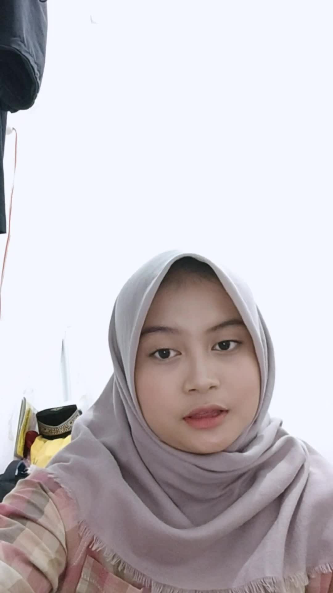 Cocok nih buat yang lagi LDR 🤗Gerimis melanda hati cipt Erie Suzan # ONLINEAUDITIONRISINGSTARDANGDUTINDONESIA