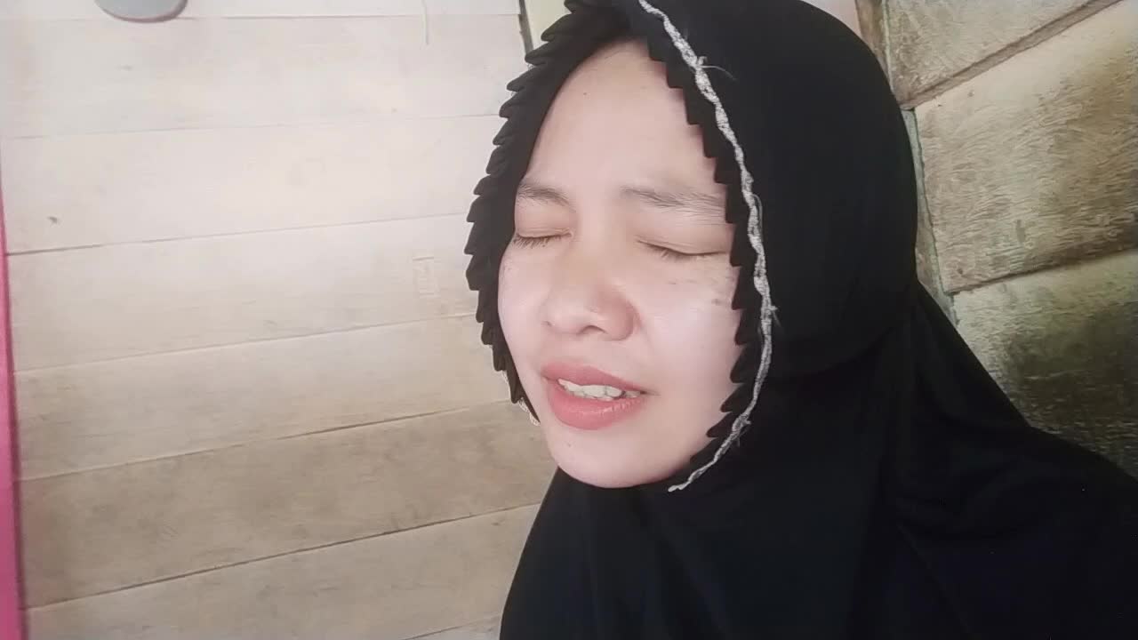 emak emak mencoba adu bakat selain adu piring dan sendok #onlineaudisionrisingstarindonesiadangdut