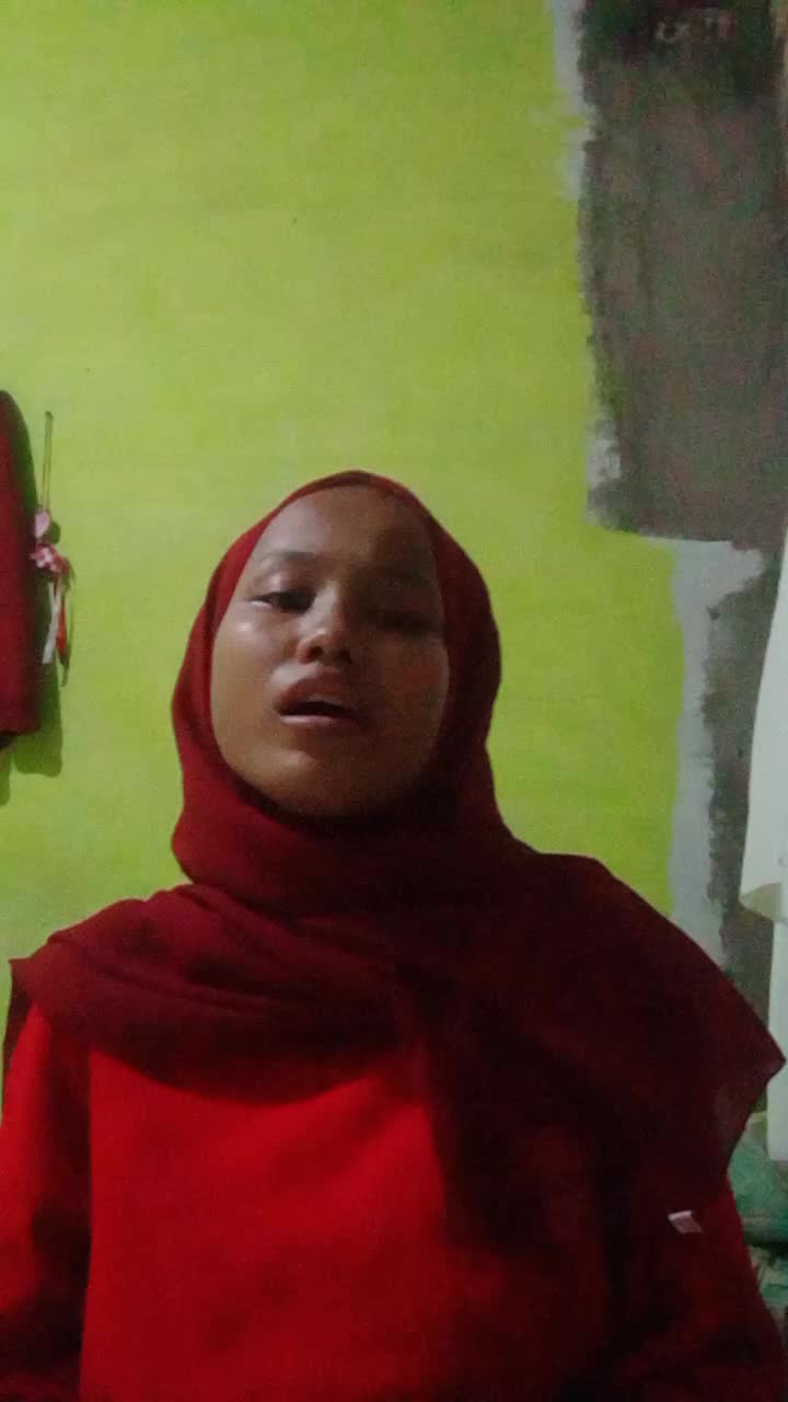 Nama : Umii Bellasoraya. Umur 17thn Alamat :Tangrang/Majalengka. Online KDI2021