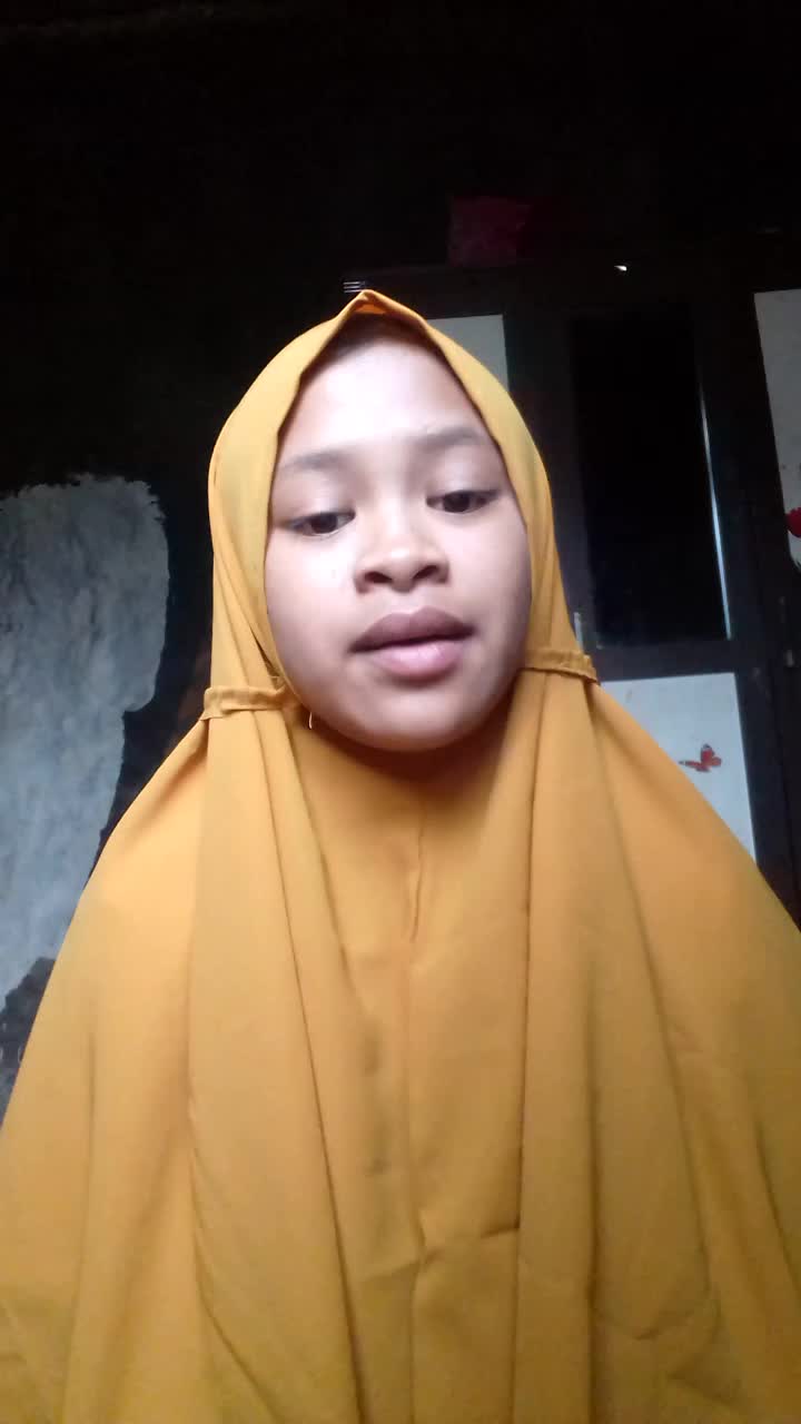 (Mia audina,11 januari 2004,17thn,Jawabarat,Bandung Nagreg,Pelajar,menyanyi & melukis,ingin membanggakan orang tua & membahagiakan orang tua