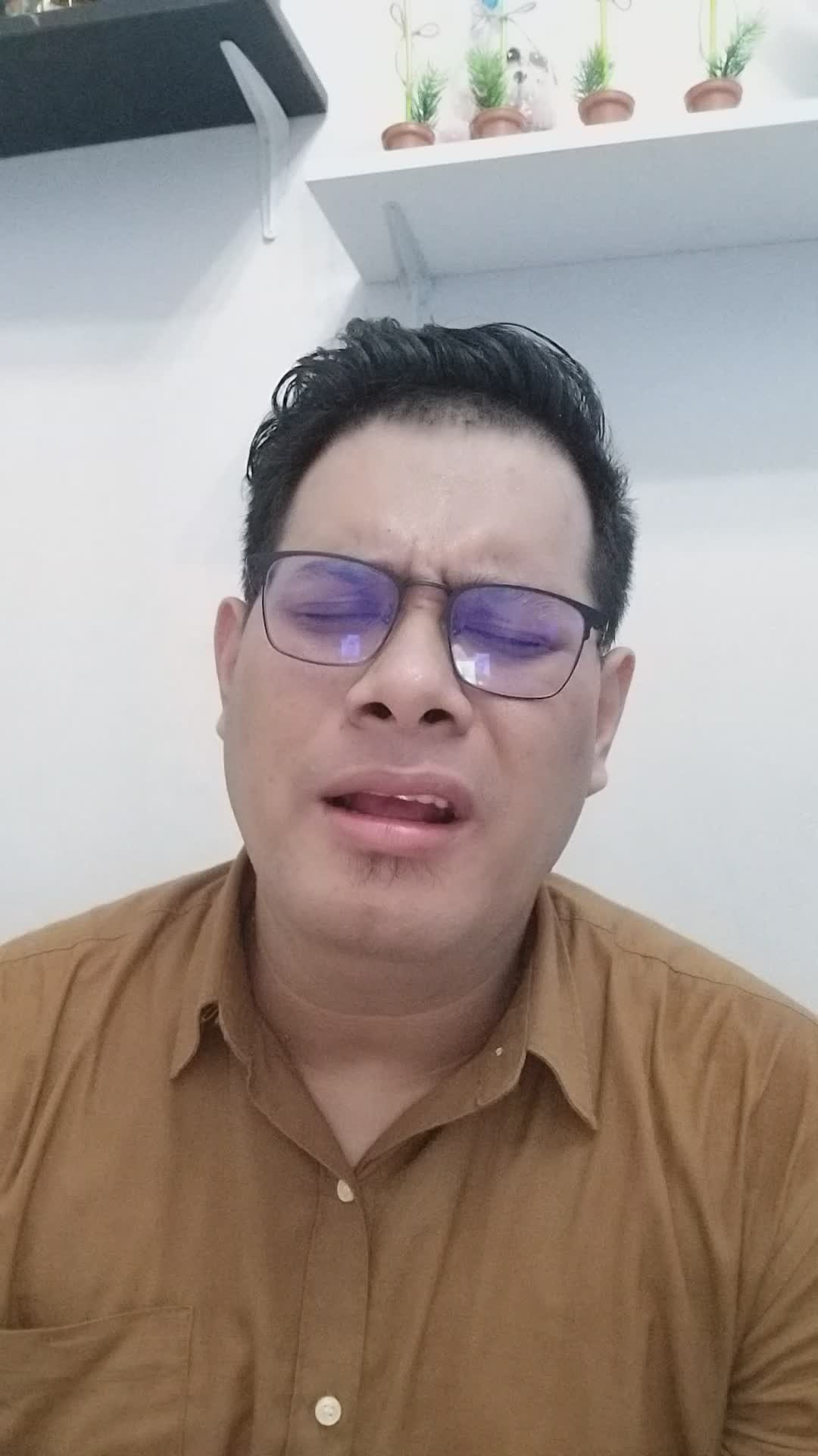 TINBS Fuad Hasan Alhamid ( Fuad)  Makassar 33 Thn  ( ada Band ) setengah Hati, #Tinbs