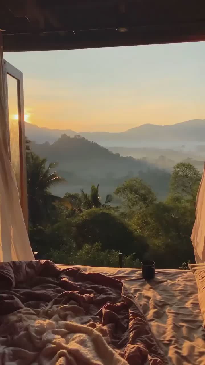 Would you spend sunrise moment over east Bali hills like this one? 🌄 