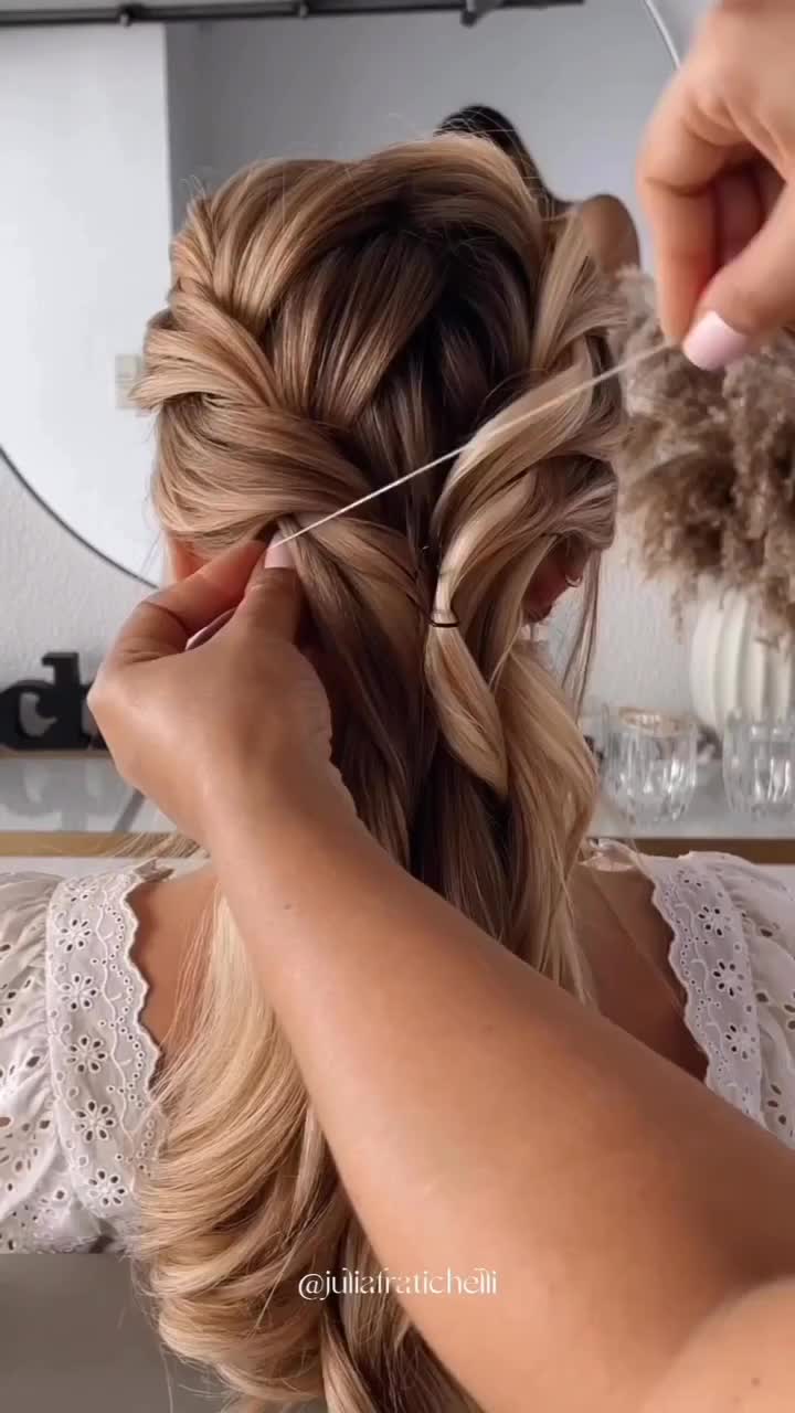 Inspirasi hairstyle untuk acara formal