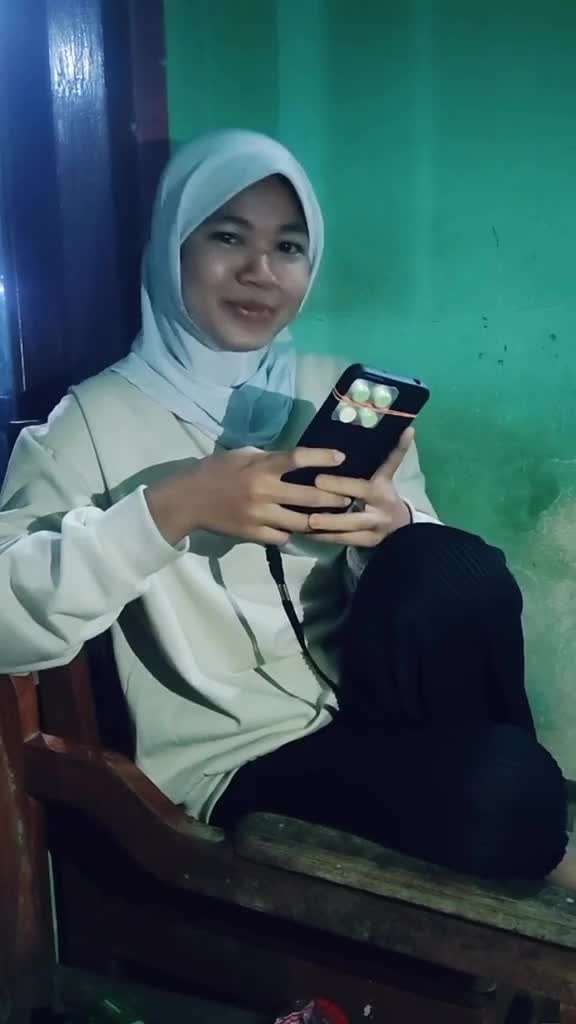 Aipon Keluaran Terbaru