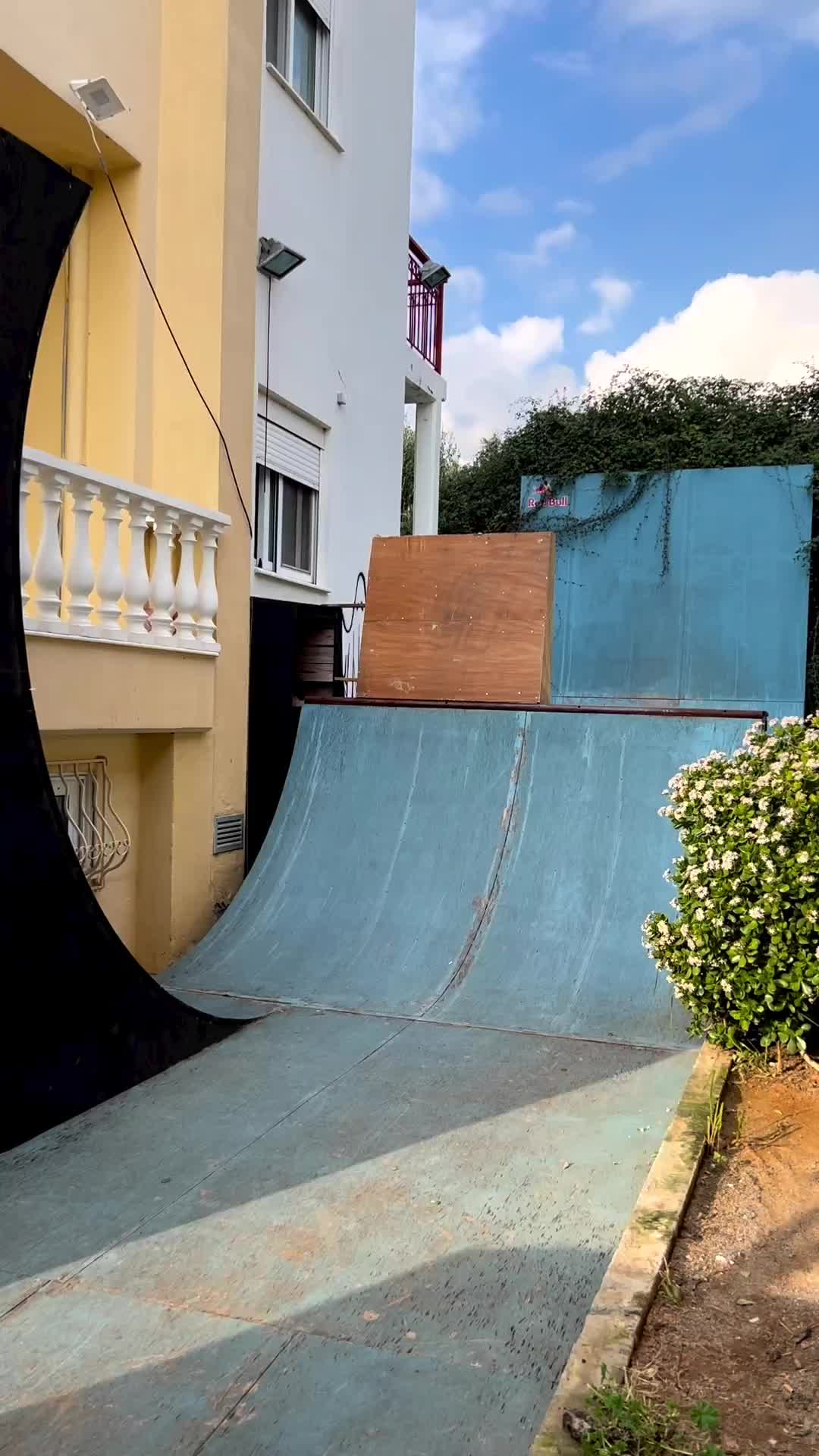 tiga kali backflip