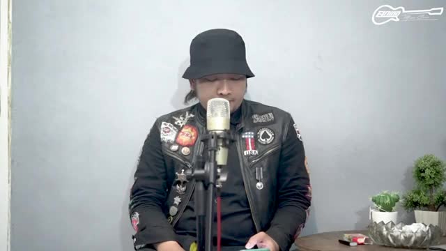 cover song from White Lion called When the children cry, Vocal by me (Agus Nyno) & guitar by Epud (Jack Preman Pensiun)