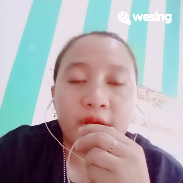 perkenalkan nama Tutik Harianti,asal klaten menyanyikan lagu cincin kepalsuan