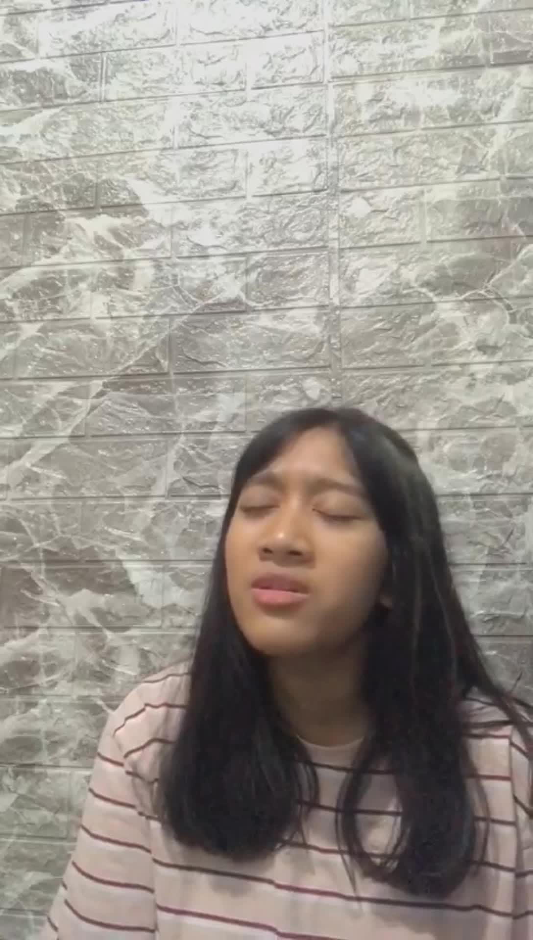 XFI2021 SOLO ADINDA PUTRI 17 TAHUN DENPASAR TRAITOR