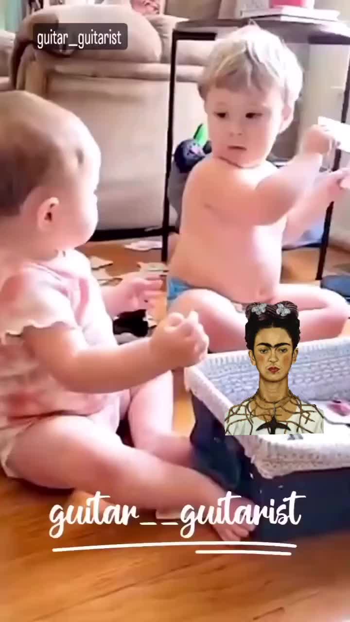Abangnya tukang ngadu