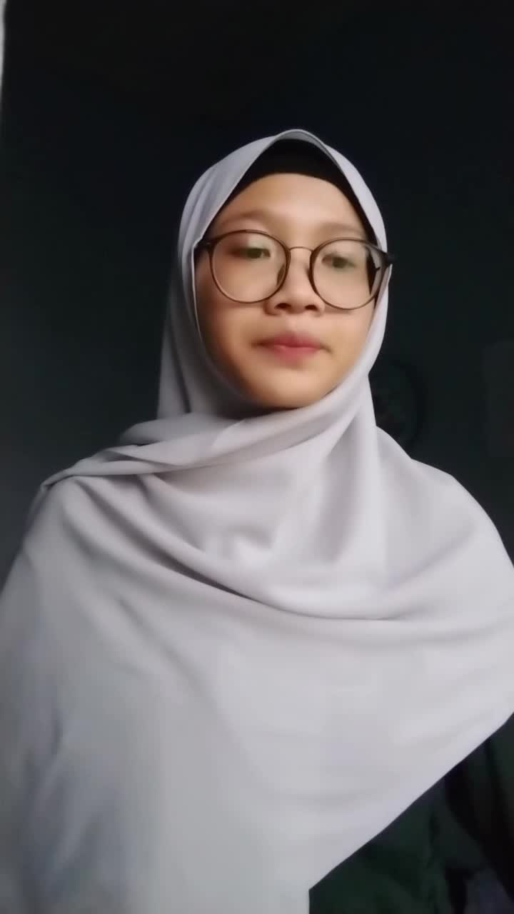 Nama: Sella Suharyati_Umur: 19 tahun_Asal: Kab.Tasikmalaya,Provinsi: Jawa Barat