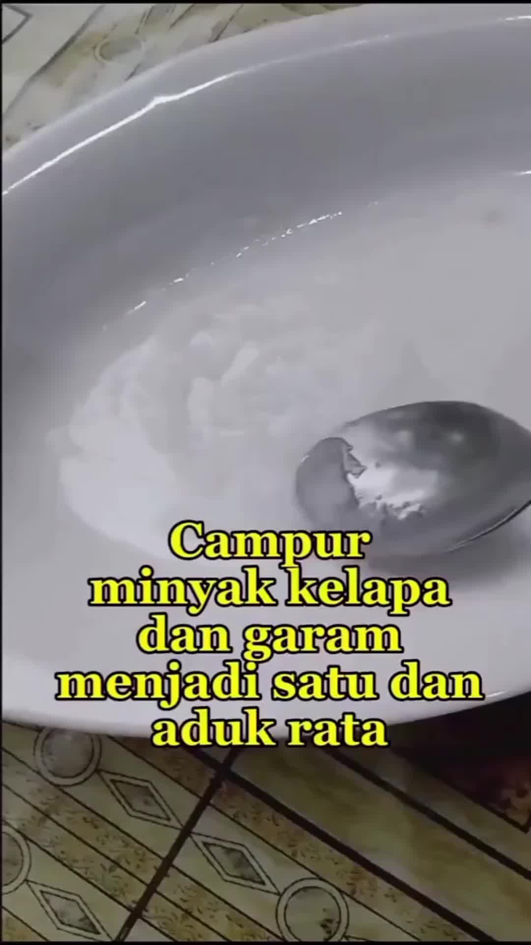 mengobati kulit kaki pecah