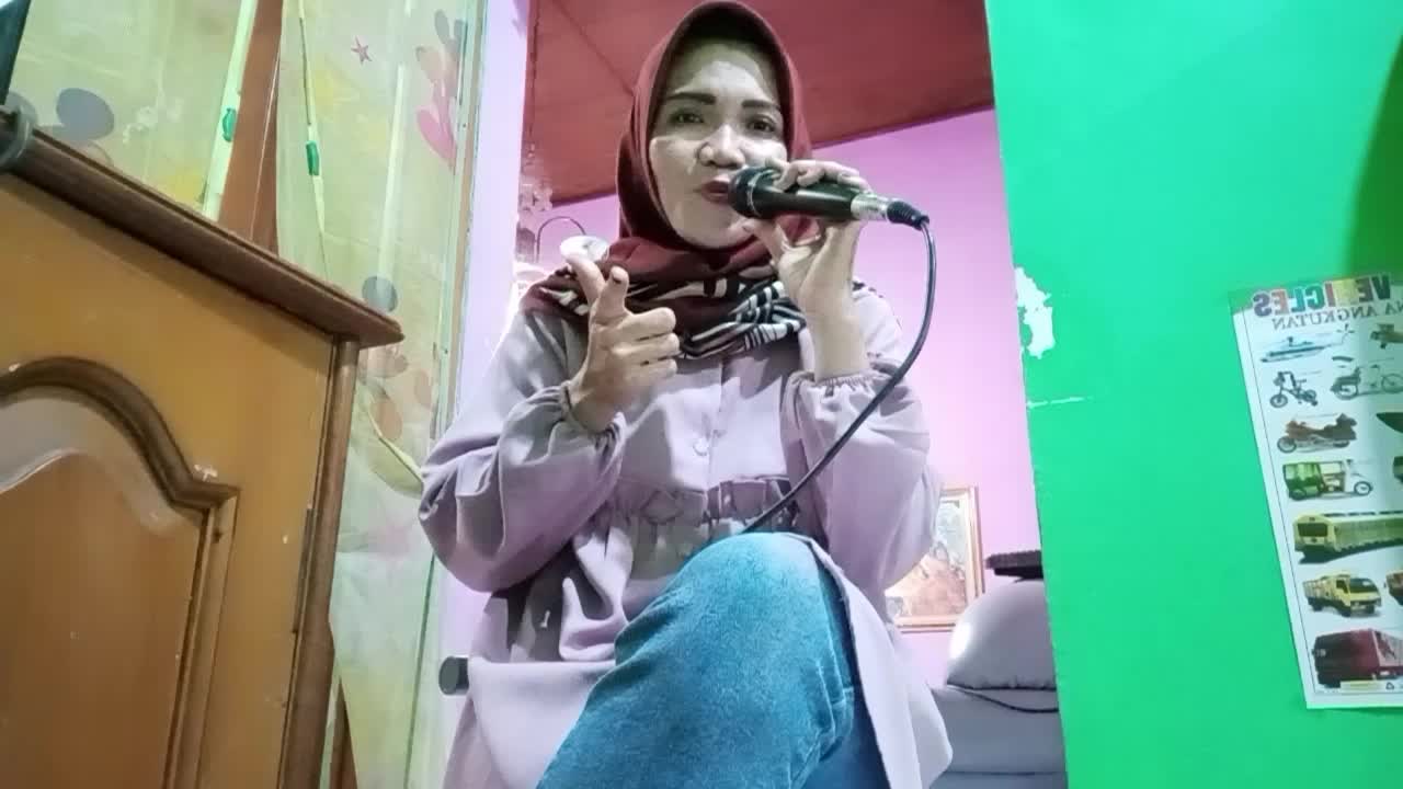 tanty 31th dari blora jawa tengah jangan lupa di vote ya kak